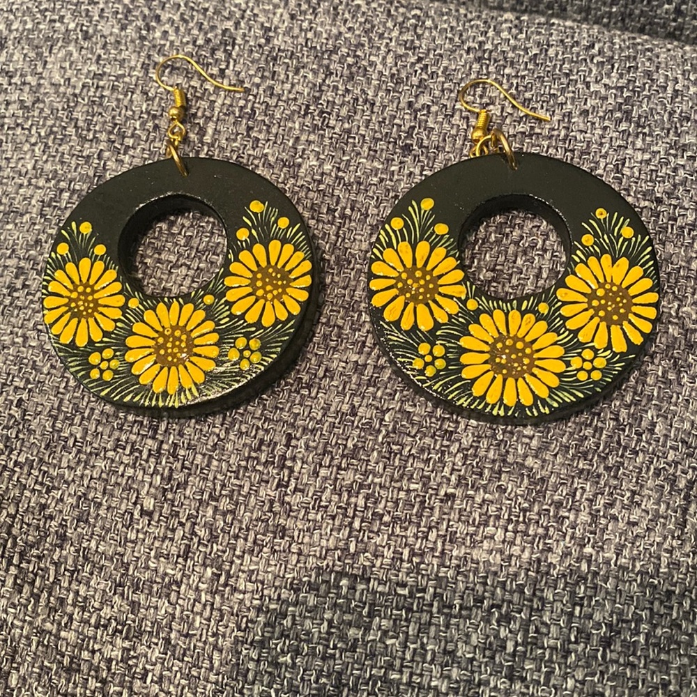 Beautiful hand Painted Wooden Sunflower earrings.